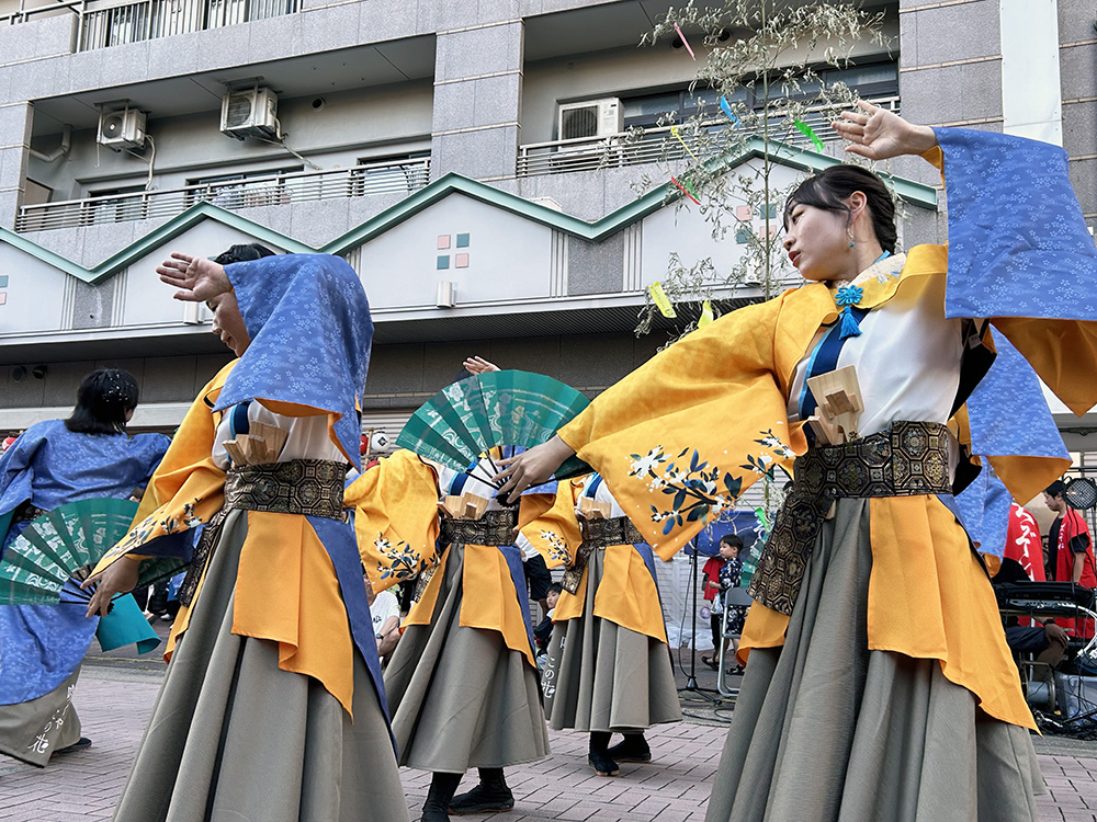 咲くやこの花