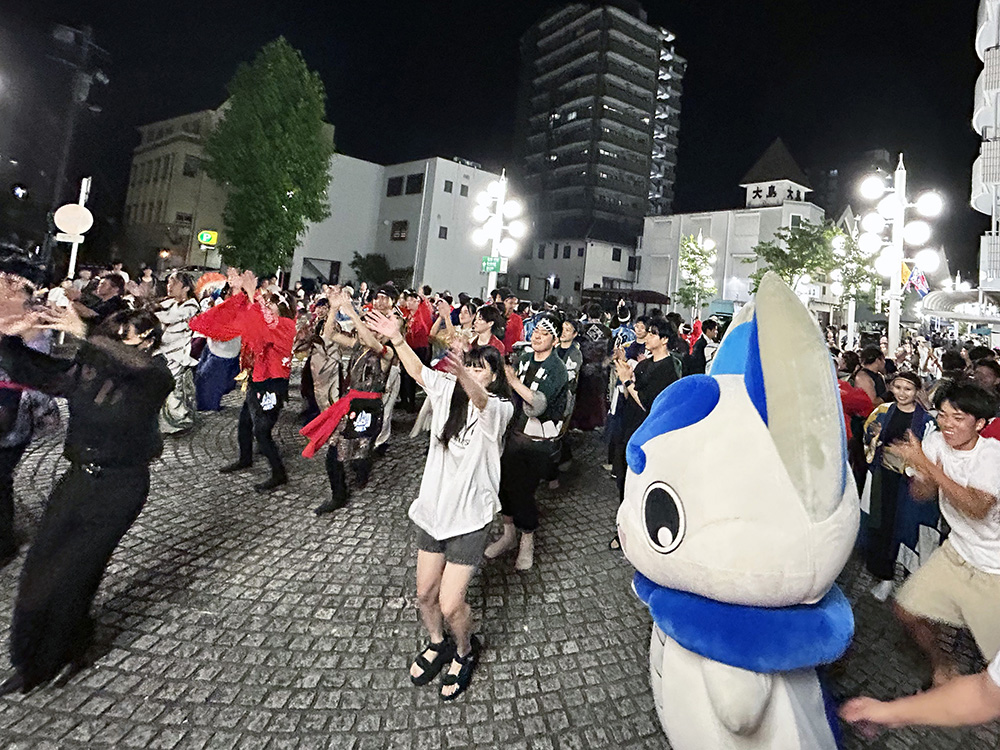 大曽根 円形会場総踊りとおおぞねこ